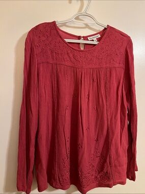 NorthStyle Women's Long-Sleeve Embroidered Raspberry Top